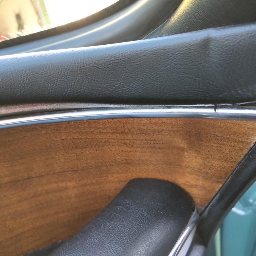 Детали интерьера BMW 3.0 CS Pure Eye Candy 1973 года  (фото 19 из 53)